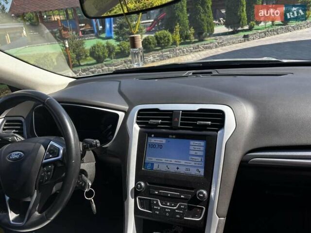 Серый Форд Мондео, объемом двигателя 2 л и пробегом 270 тыс. км за 12700 $, фото 3 на Automoto.ua