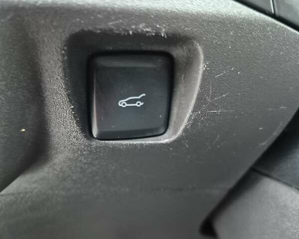 Серый Форд Мондео, объемом двигателя 2 л и пробегом 290 тыс. км за 13000 $, фото 37 на Automoto.ua