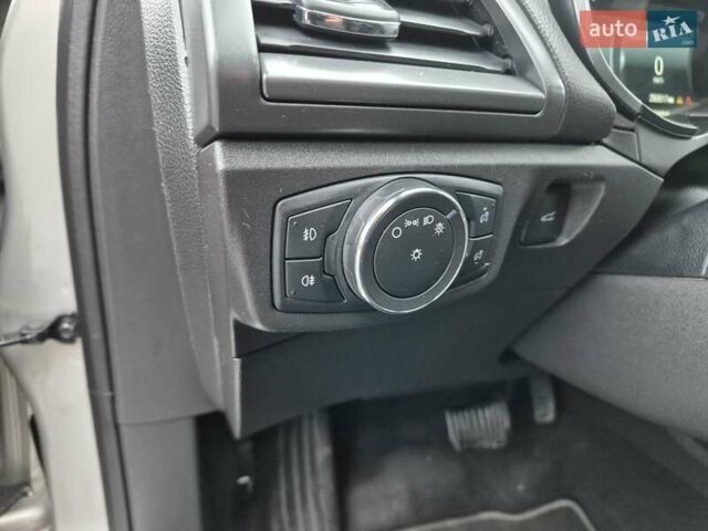 Серый Форд Мондео, объемом двигателя 2 л и пробегом 290 тыс. км за 13000 $, фото 38 на Automoto.ua