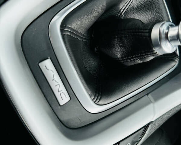 Серый Форд Мондео, объемом двигателя 1.5 л и пробегом 280 тыс. км за 11600 $, фото 53 на Automoto.ua