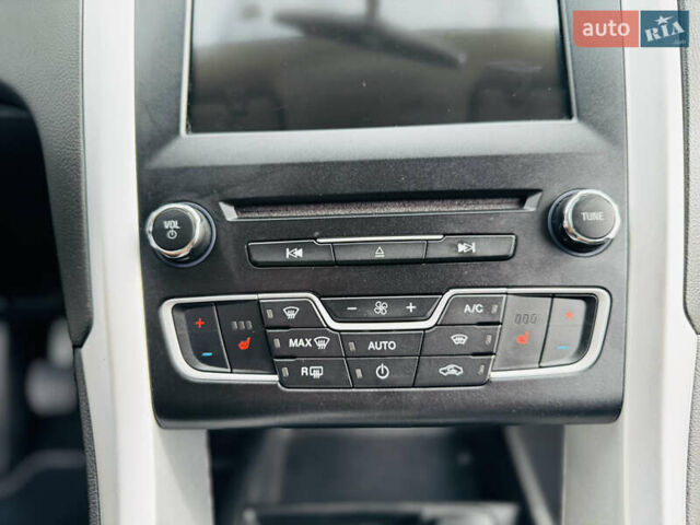 Серый Форд Мондео, объемом двигателя 1.5 л и пробегом 280 тыс. км за 11600 $, фото 54 на Automoto.ua