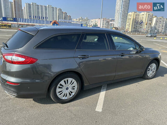 Сірий Форд Мондео, об'ємом двигуна 2 л та пробігом 243 тис. км за 14966 $, фото 2 на Automoto.ua