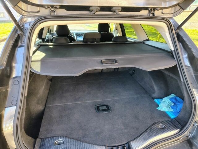 Серый Форд Мондео, объемом двигателя 2 л и пробегом 224 тыс. км за 11400 $, фото 3 на Automoto.ua