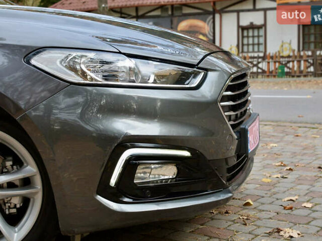 Серый Форд Мондео, объемом двигателя 2 л и пробегом 244 тыс. км за 13900 $, фото 19 на Automoto.ua