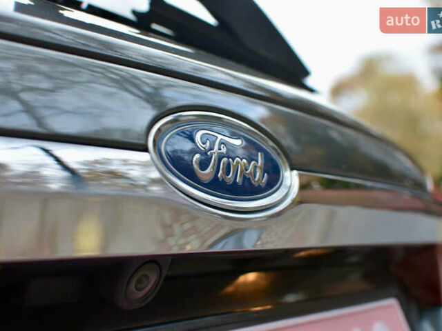 Серый Форд Мондео, объемом двигателя 2 л и пробегом 244 тыс. км за 13900 $, фото 35 на Automoto.ua