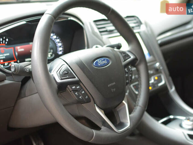 Серый Форд Мондео, объемом двигателя 2 л и пробегом 244 тыс. км за 13900 $, фото 69 на Automoto.ua