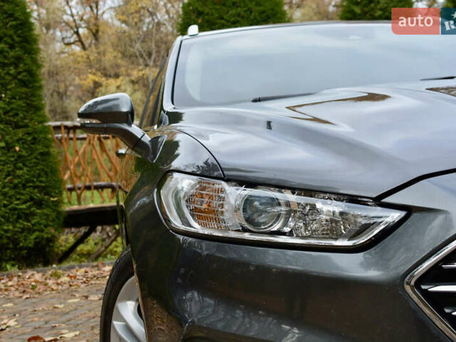 Серый Форд Мондео, объемом двигателя 2 л и пробегом 244 тыс. км за 13900 $, фото 17 на Automoto.ua