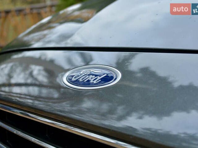 Серый Форд Мондео, объемом двигателя 2 л и пробегом 244 тыс. км за 13900 $, фото 7 на Automoto.ua