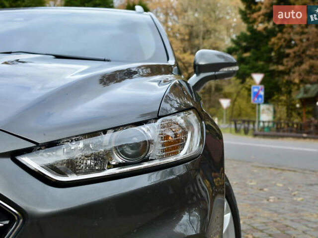 Сірий Форд Мондео, об'ємом двигуна 2 л та пробігом 244 тис. км за 12800 $, фото 6 на Automoto.ua