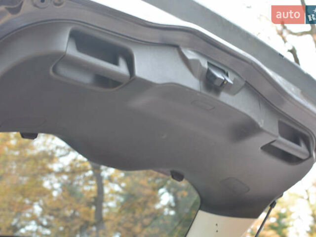 Серый Форд Мондео, объемом двигателя 2 л и пробегом 244 тыс. км за 13900 $, фото 46 на Automoto.ua