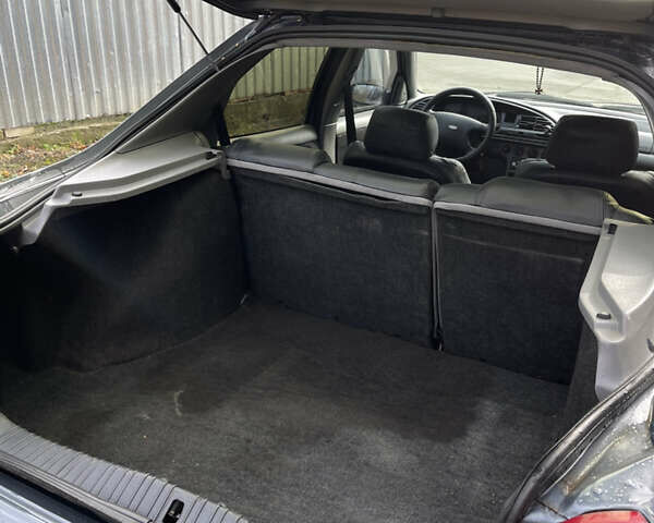 Серый Форд Мондео, объемом двигателя 1.8 л и пробегом 351 тыс. км за 1799 $, фото 8 на Automoto.ua