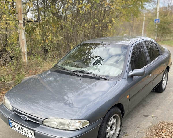 Серый Форд Мондео, объемом двигателя 1.8 л и пробегом 351 тыс. км за 1799 $, фото 4 на Automoto.ua