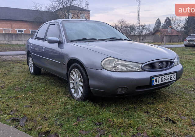 Серый Форд Мондео, объемом двигателя 2.5 л и пробегом 239 тыс. км за 2500 $, фото 4 на Automoto.ua