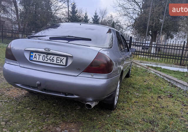 Серый Форд Мондео, объемом двигателя 2.5 л и пробегом 239 тыс. км за 2500 $, фото 2 на Automoto.ua