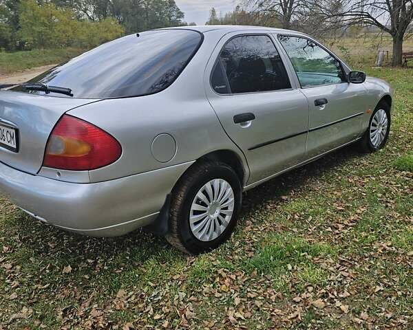 Форд Мондео 1997 в Мостисках на Automoto.ua Серый Форд Мондео, объемом двигателя 1.6 л и пробегом 316 тыс. км за 2600 $, фото 2 на Automoto.ua