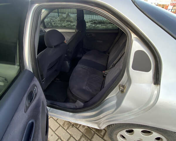 Серый Форд Мондео, объемом двигателя 2.5 л и пробегом 625 тыс. км за 1749 $, фото 11 на Automoto.ua