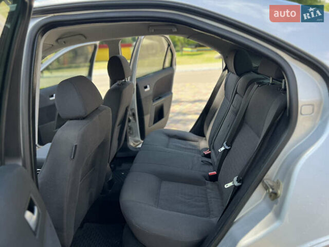 Серый Форд Мондео, объемом двигателя 2 л и пробегом 282 тыс. км за 3700 $, фото 18 на Automoto.ua