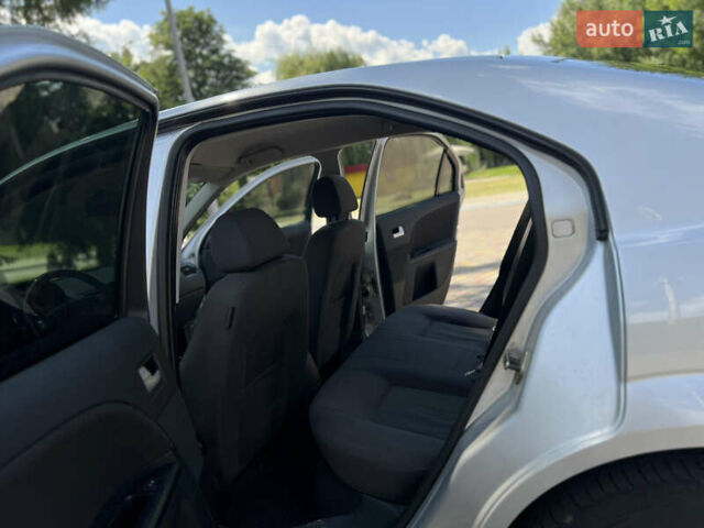 Серый Форд Мондео, объемом двигателя 2 л и пробегом 282 тыс. км за 3700 $, фото 17 на Automoto.ua