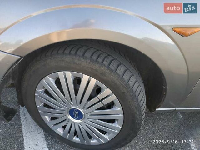 Сірий Форд Мондео, об'ємом двигуна 2 л та пробігом 321 тис. км за 2100 $, фото 24 на Automoto.ua