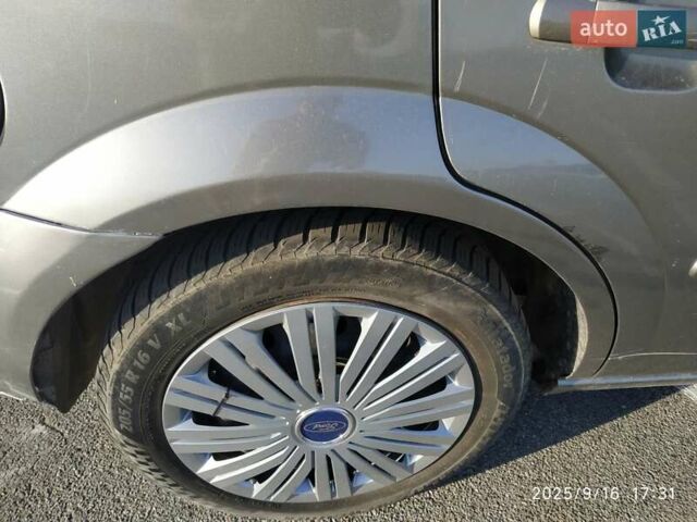 Сірий Форд Мондео, об'ємом двигуна 2 л та пробігом 321 тис. км за 2100 $, фото 34 на Automoto.ua