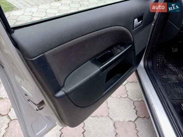 Серый Форд Мондео, объемом двигателя 2 л и пробегом 282 тыс. км за 2550 $, фото 7 на Automoto.ua