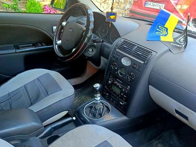 Серый Форд Мондео, объемом двигателя 2 л и пробегом 257 тыс. км за 3500 $, фото 5 на Automoto.ua