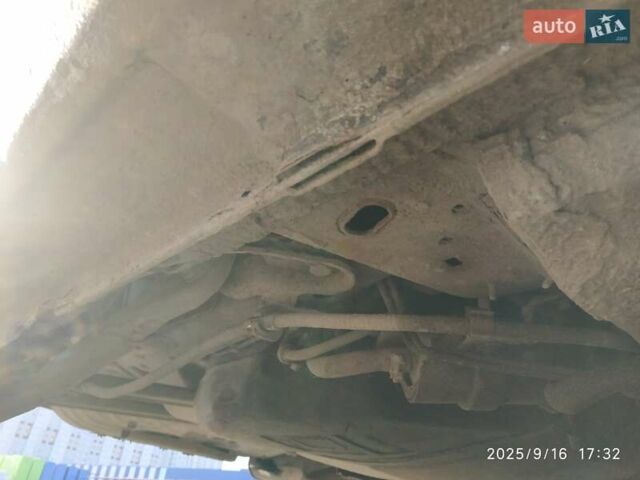 Сірий Форд Мондео, об'ємом двигуна 2 л та пробігом 321 тис. км за 2100 $, фото 39 на Automoto.ua