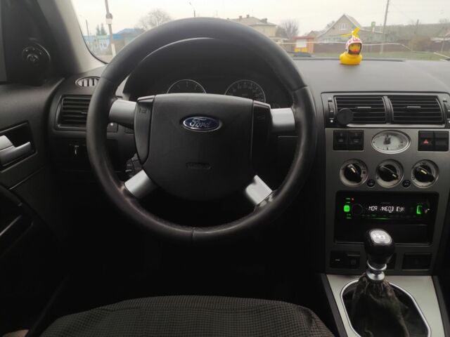 Серый Форд Мондео, объемом двигателя 1.8 л и пробегом 360 тыс. км за 3150 $, фото 13 на Automoto.ua