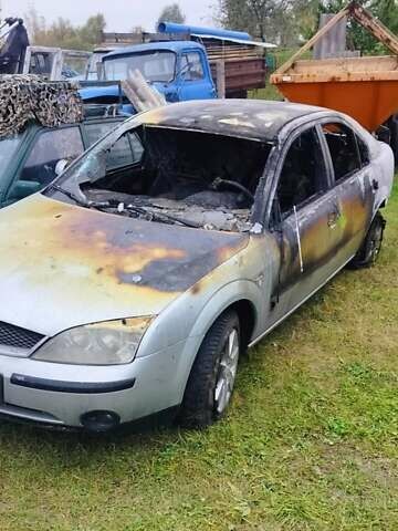 Серый Форд Мондео, объемом двигателя 2 л и пробегом 380 тыс. км за 1350 $, фото 4 на Automoto.ua