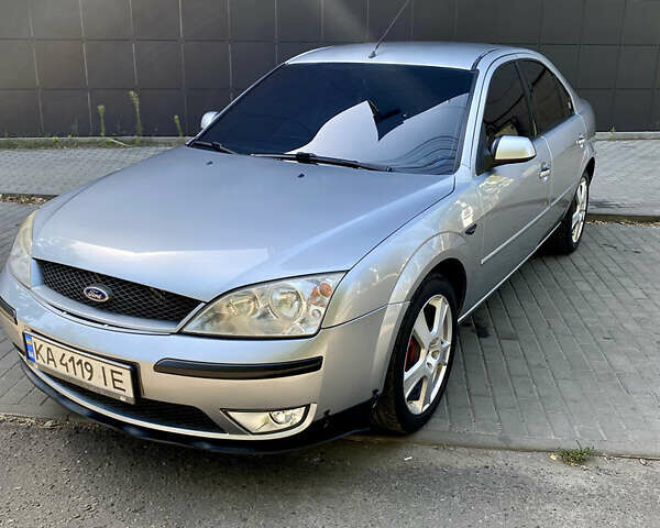Сірий Форд Мондео, об'ємом двигуна 1.8 л та пробігом 269 тис. км за 5200 $, фото 4 на Automoto.ua