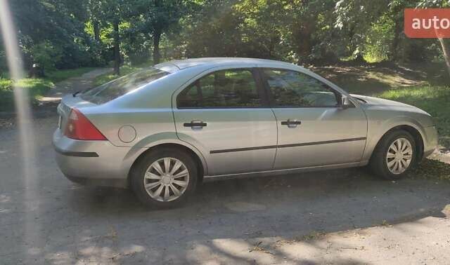 Форд Мондео 2003 в Сумах на Automoto.ua Серый Форд Мондео, объемом двигателя 1.8 л и пробегом 245 тыс. км за 4500 $, фото 5 на Automoto.ua