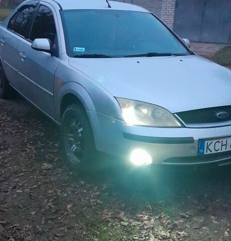 Сірий Форд Мондео, об'ємом двигуна 2 л та пробігом 337 тис. км за 1500 $, фото 3 на Automoto.ua