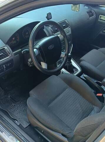 Сірий Форд Мондео, об'ємом двигуна 1.8 л та пробігом 226 тис. км за 4100 $, фото 6 на Automoto.ua