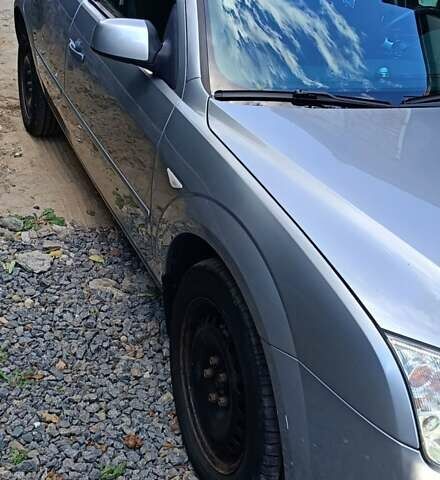 Сірий Форд Мондео, об'ємом двигуна 1.8 л та пробігом 226 тис. км за 4100 $, фото 5 на Automoto.ua