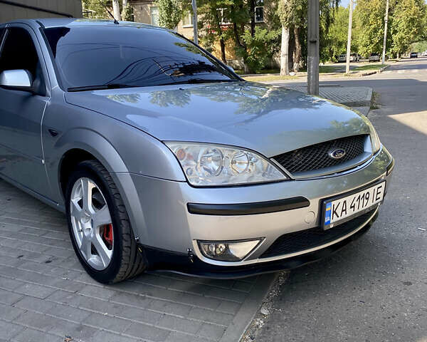 Сірий Форд Мондео, об'ємом двигуна 1.8 л та пробігом 269 тис. км за 5200 $, фото 2 на Automoto.ua