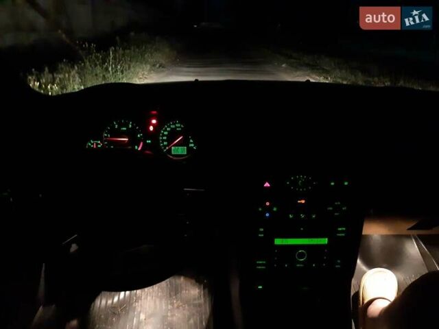 Серый Форд Мондео, объемом двигателя 2 л и пробегом 221 тыс. км за 3800 $, фото 2 на Automoto.ua