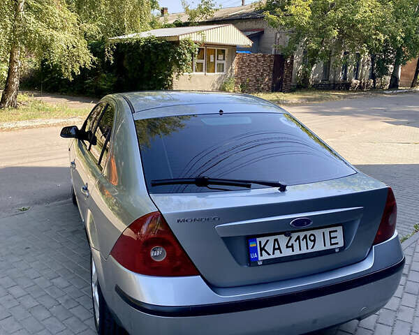 Сірий Форд Мондео, об'ємом двигуна 1.8 л та пробігом 269 тис. км за 5200 $, фото 36 на Automoto.ua