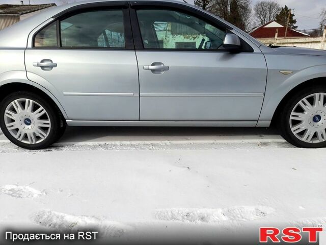 Сірий Форд Мондео, об'ємом двигуна 2 л та пробігом 0 тис. км за 3400 $, фото 4 на Automoto.ua