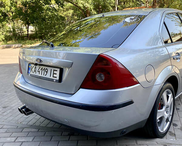 Сірий Форд Мондео, об'ємом двигуна 1.8 л та пробігом 269 тис. км за 5200 $, фото 14 на Automoto.ua