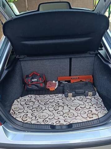 Сірий Форд Мондео, об'ємом двигуна 1.8 л та пробігом 226 тис. км за 4100 $, фото 12 на Automoto.ua