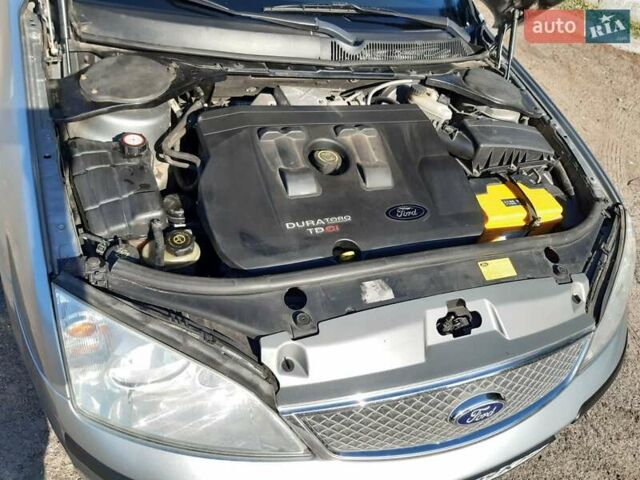 Серый Форд Мондео, объемом двигателя 2 л и пробегом 221 тыс. км за 3800 $, фото 5 на Automoto.ua