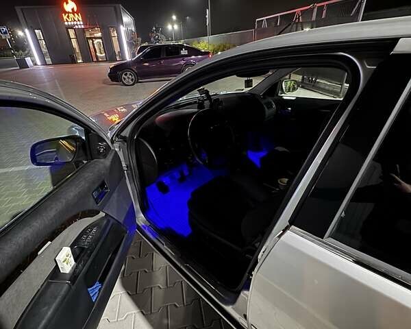 Серый Форд Мондео, объемом двигателя 1.8 л и пробегом 298 тыс. км за 4000 $, фото 6 на Automoto.ua