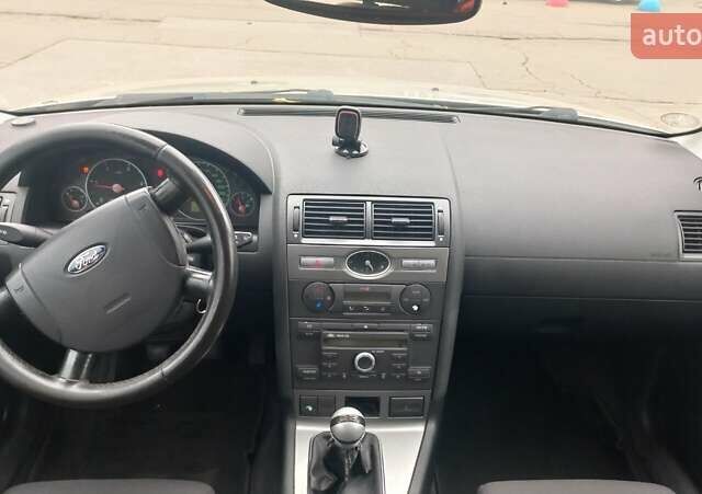 Форд Мондео 2004 в Киеве на Automoto.ua Серый Форд Мондео, объемом двигателя 2 л и пробегом 370 тыс. км за 3300 $, фото 7 на Automoto.ua