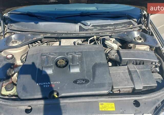 Форд Мондео 2004 в Киеве на Automoto.ua Серый Форд Мондео, объемом двигателя 2 л и пробегом 370 тыс. км за 3300 $, фото 14 на Automoto.ua