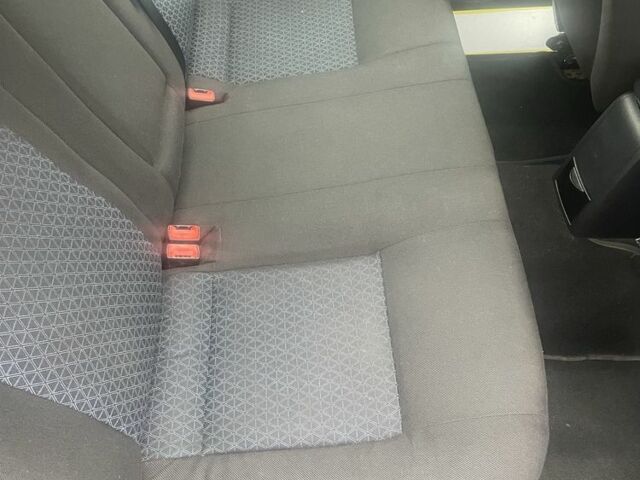 Сірий Форд Мондео, об'ємом двигуна 1.8 л та пробігом 295 тис. км за 3250 $, фото 7 на Automoto.ua