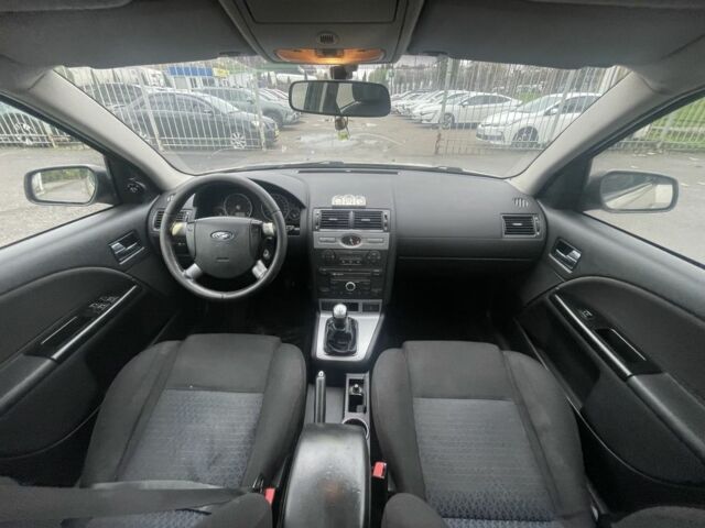 Сірий Форд Мондео, об'ємом двигуна 1.8 л та пробігом 295 тис. км за 3250 $, фото 5 на Automoto.ua