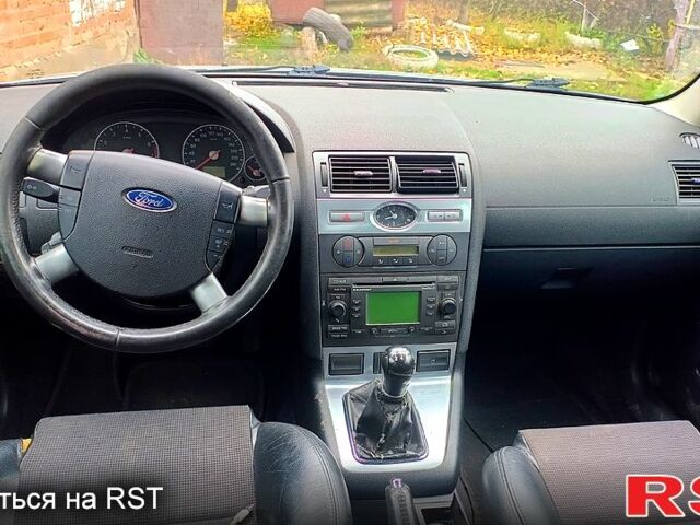 Серый Форд Мондео, объемом двигателя 2 л и пробегом 270 тыс. км за 5000 $, фото 3 на Automoto.ua