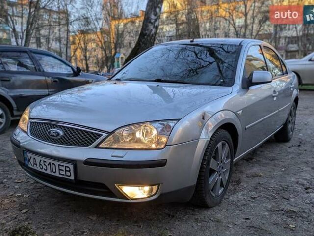 Сірий Форд Мондео, об'ємом двигуна 2 л та пробігом 271 тис. км за 3900 $, фото 1 на Automoto.ua