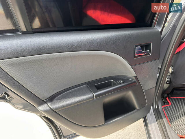 Серый Форд Мондео, объемом двигателя 2 л и пробегом 284 тыс. км за 4500 $, фото 2 на Automoto.ua