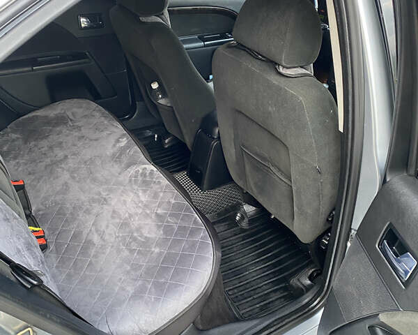 Форд Мондео 2006 в Тернополе на Automoto.ua Серый Форд Мондео, объемом двигателя 2 л и пробегом 249 тыс. км за 5100 $, фото 20 на Automoto.ua